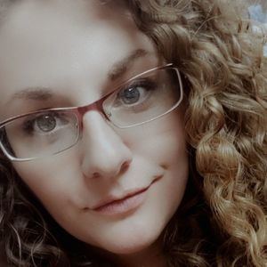 Meet your Posher, Gena